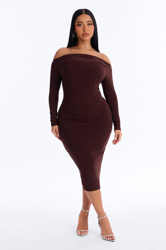 Women's Delia Off Shoulder Midi Dress In Chocolate Brown Size 2X