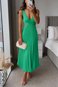 Lou - Flowing Pleated Maxi Dress