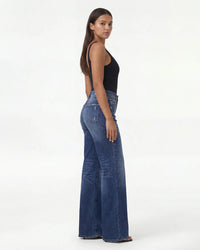 Linnea – Mid Rise BBL Wide Leg Jeans