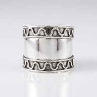SILVER SHELL STRIPE RING