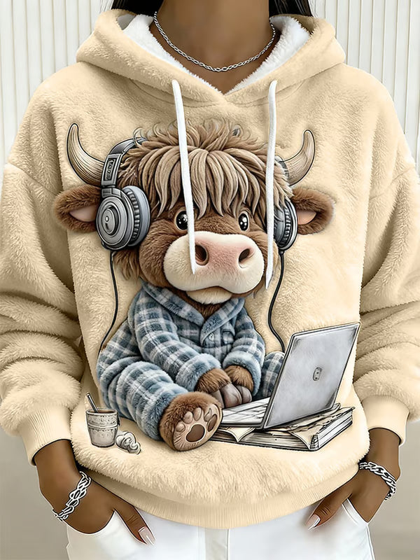 Maisie – Cozy Highland Cow Hoodie
