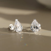 2ct Drop-Shaped Diamond Necklace