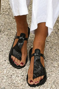 Klara – Croc-Effect Toe-Post Sandals with Buckle Strap