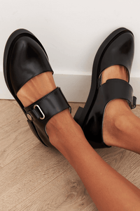 Thora - Mary Jane Shoes with Statement Buckle