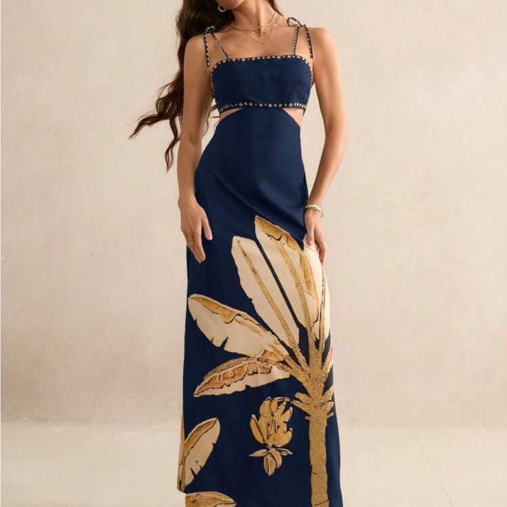 Dress Tall Chic Floral Maxi Dress In Navy And Gold Color: Blue Gold