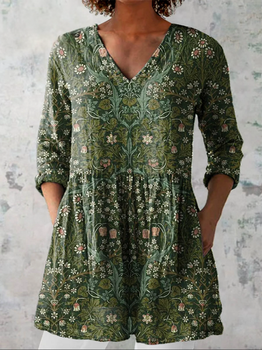 Amalia – Long Blouse with Statement Pattern