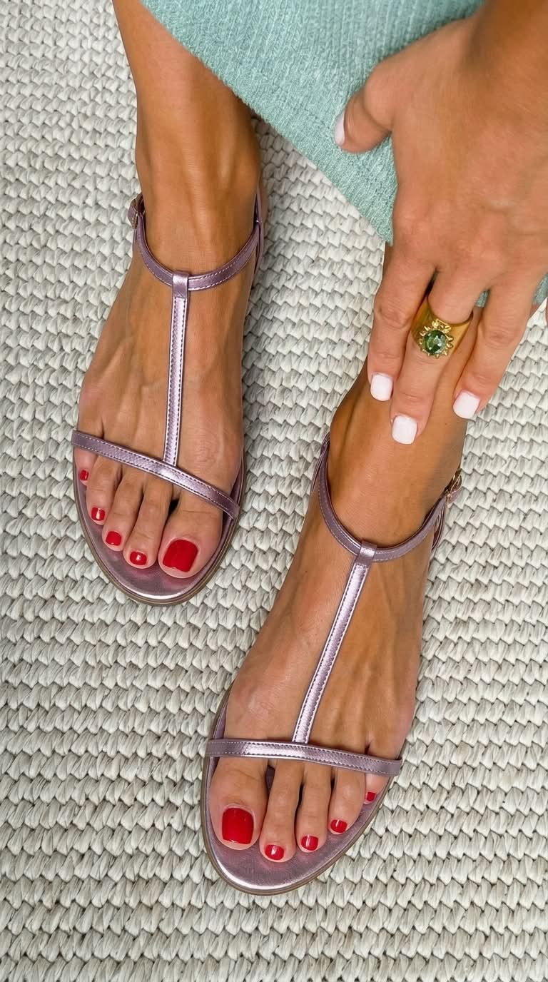 Anouk – Metallic T-Bar Summer Sandals