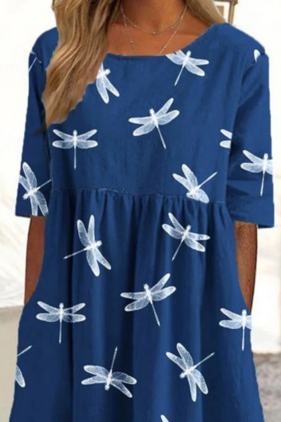 Isolyn – Dragonfly Print Midi Dress