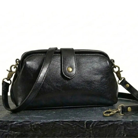 Avalon – Vintage Black Handbag