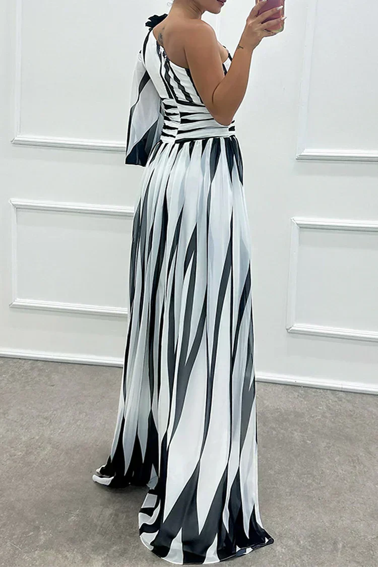 Riley - Elegant Striped Maxi Dress with One Shoulder
