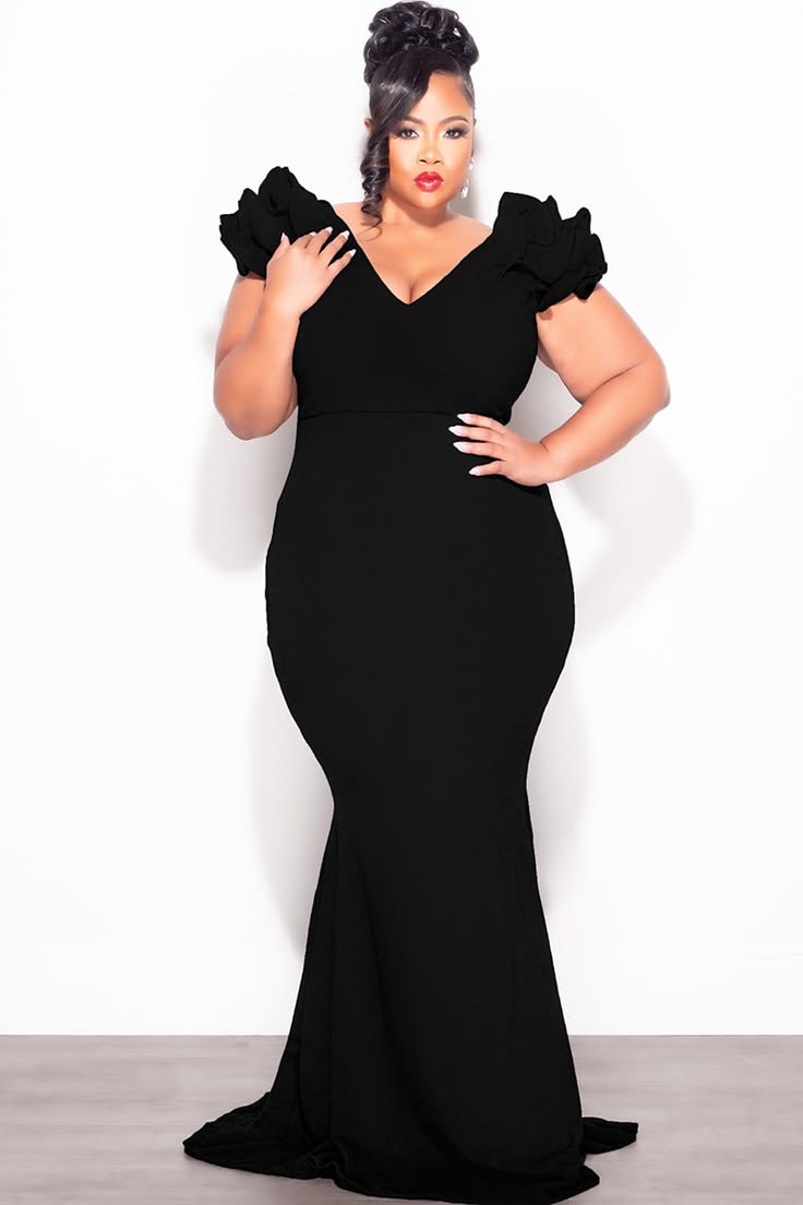 Plus Size Gown With Layered Sleeves In Solid Black (Non Gli