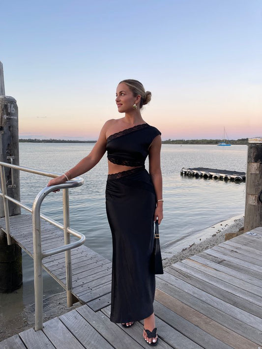 @izzydilg Wearing The Limitless Love Maxi Dress In Black