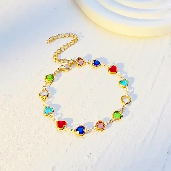 Clarah – Heart Charm Bracelet