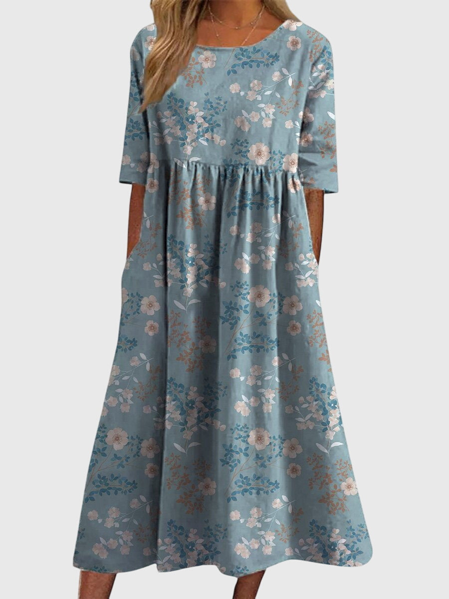 Djala | Flattering Dress Light Blue