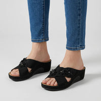Cordelia - Cushioned Platform Slippers