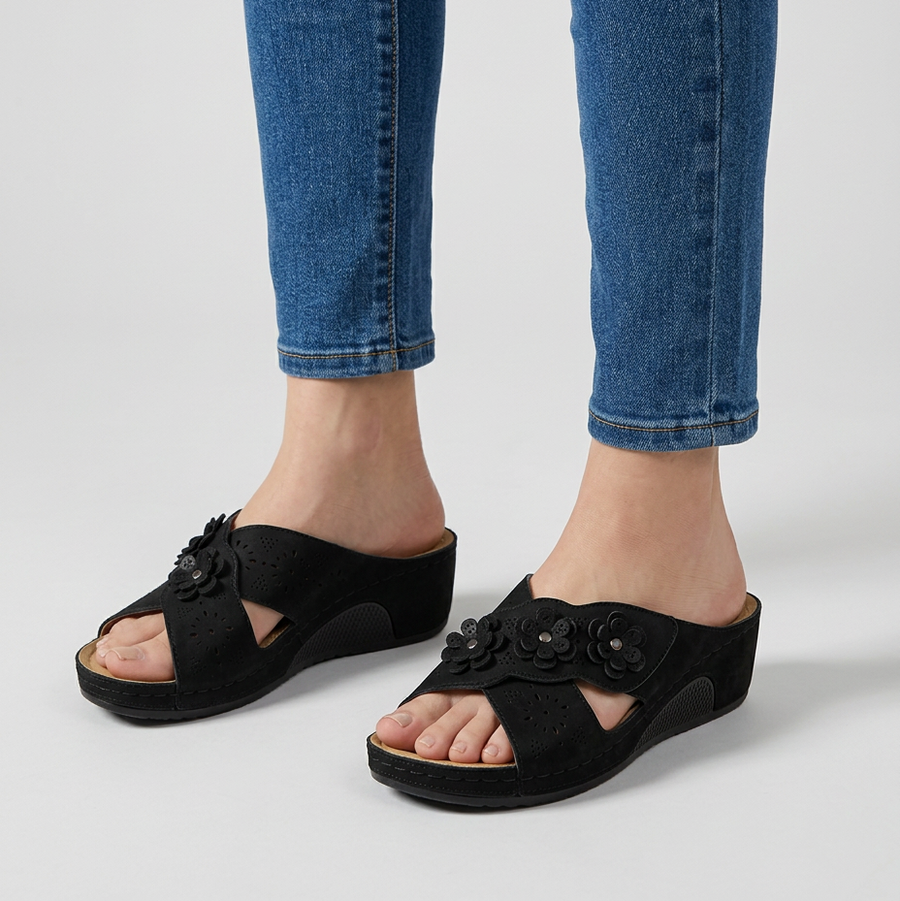 Cordelia - Cushioned Platform Slippers