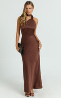Keryn Maxi Dress Open Back Shoulder Detailing Dress In Chocolate