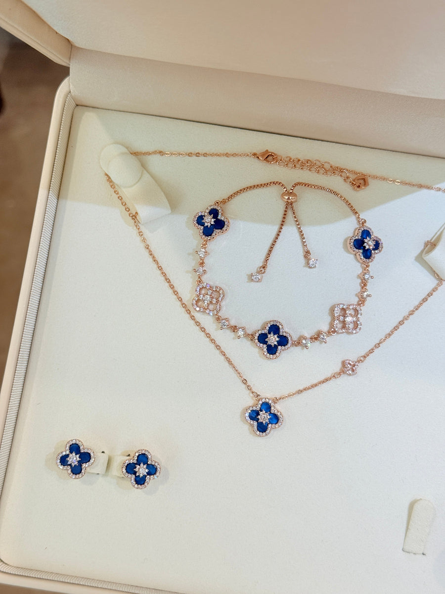Sakura Cleef Set