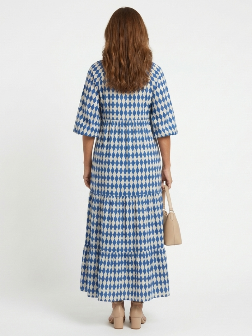 Mabel – Diamond Pattern Tiered Midi Dress