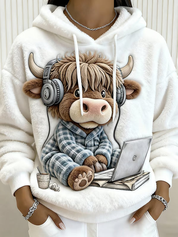 Maisie – Cozy Highland Cow Hoodie
