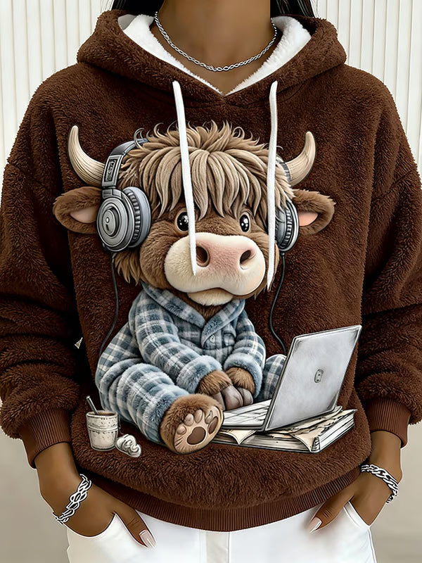 Maisie – Cozy Highland Cow Hoodie