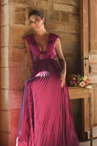 Purple Pleated Plunge Neck Belted A Line Gown - US 2