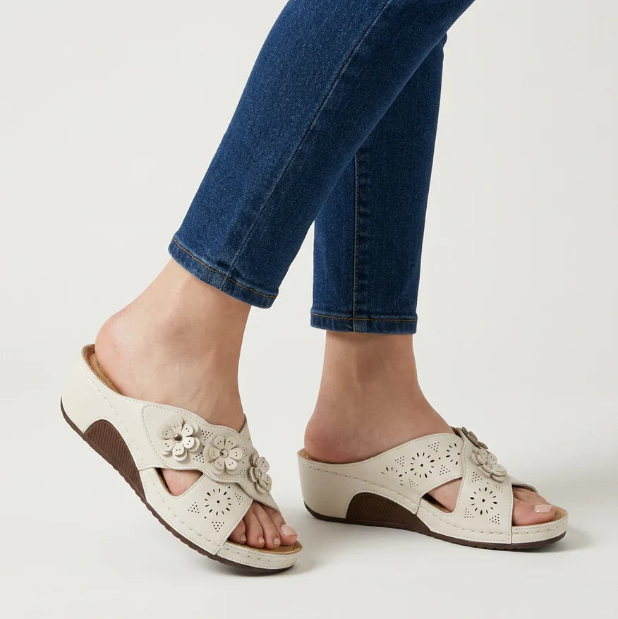 Cordelia - Cushioned Platform Slippers