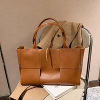 Noelia Large Shoulder Bag