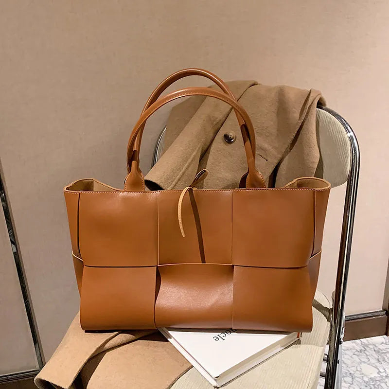 Noelia Large Shoulder Bag