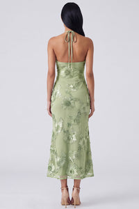 Salbei-Neckholderhals-Meerjungfrauen-Midi-Kleid mit Blumenstickerei