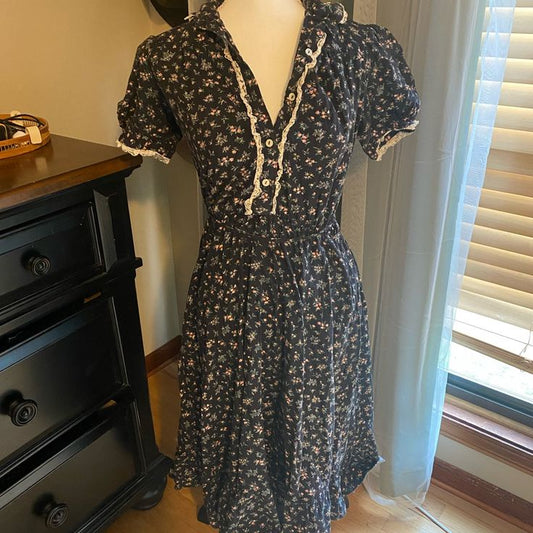 Vintage Floral Prairie Cottagecore Dress