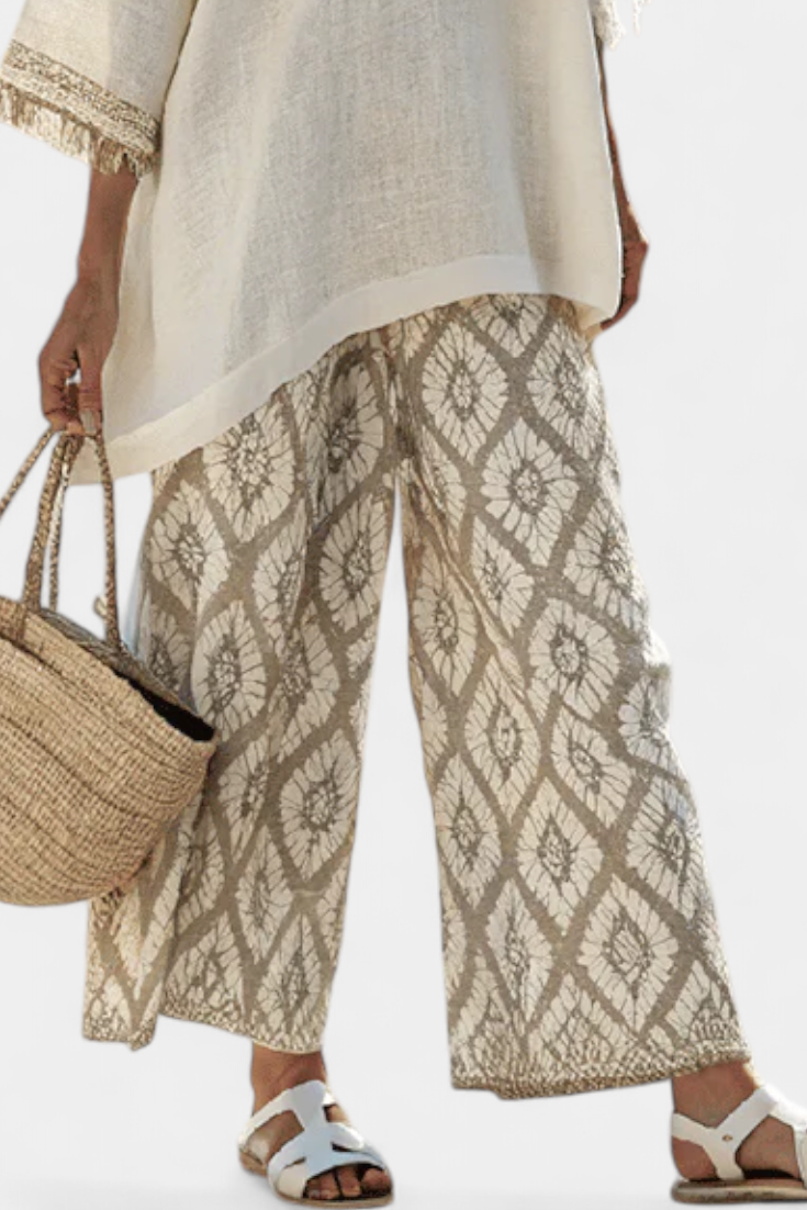 Isolde – Sophisticated Top and Casual Trousers