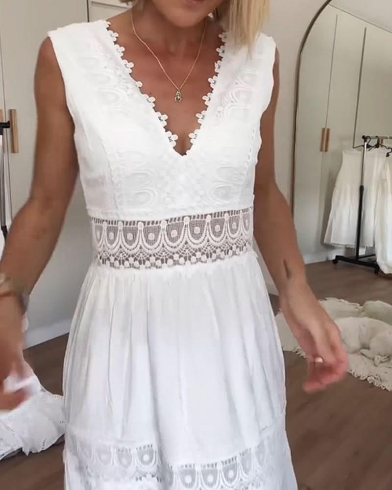 Aubrey - Lace V-Neck Maxi Dress