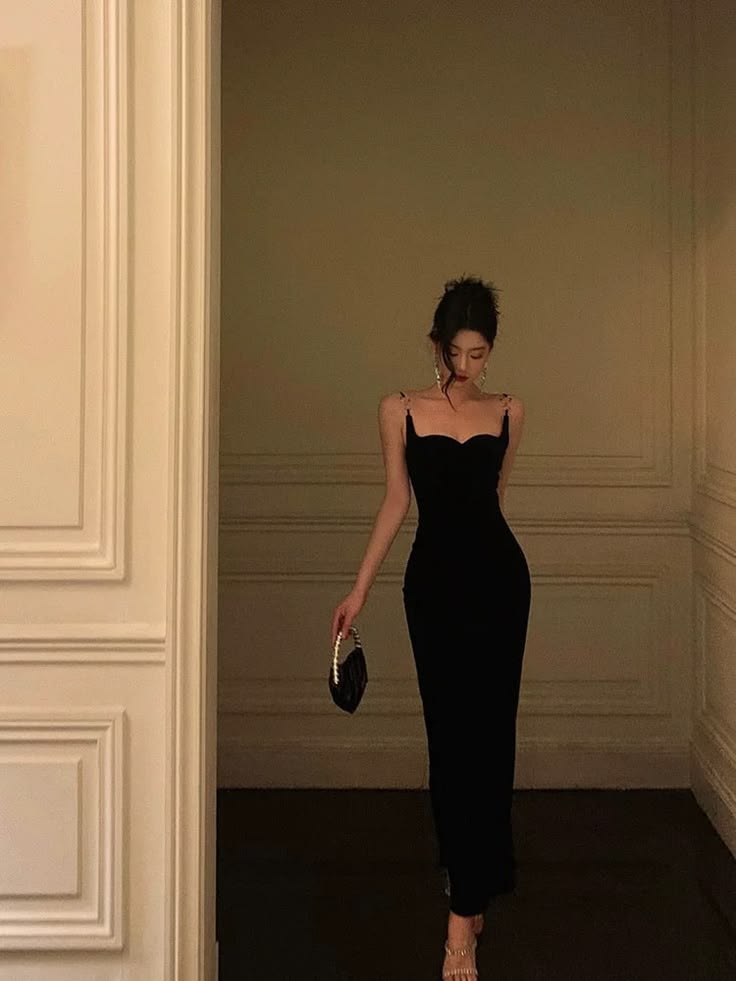 Niulatu Sheath Spaghetti Straps Black Knee Length Prom Dress Birthday