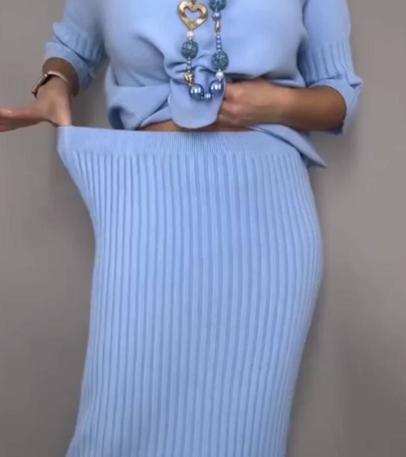 Aisha – Knitted Two-Piece Set with Ribbed Midi Skirt