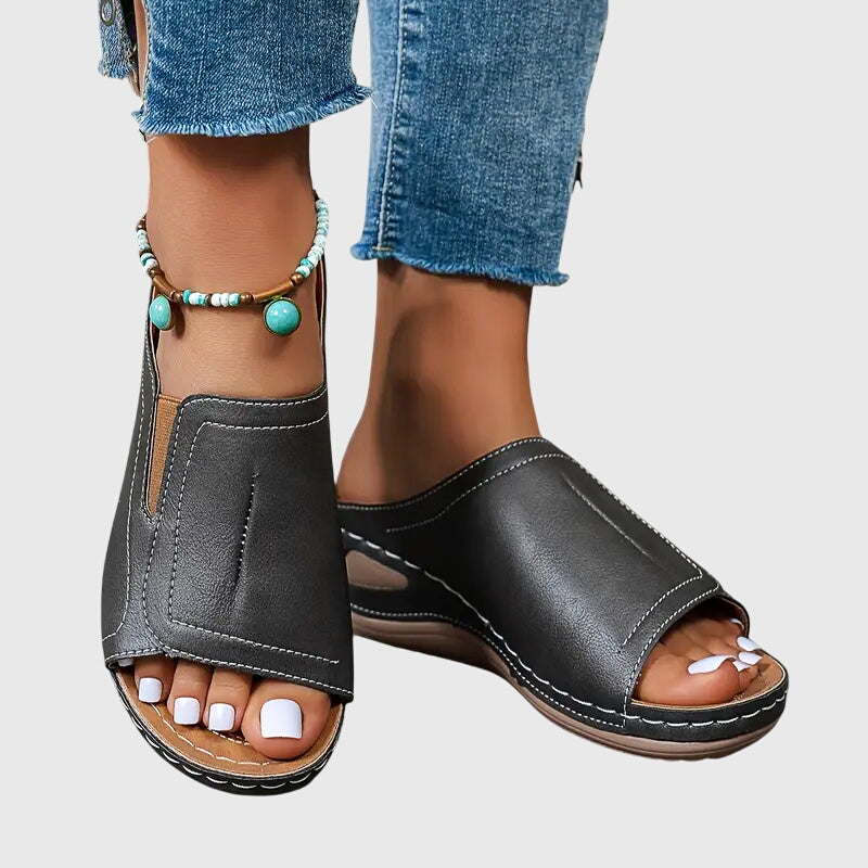 Hadley - Orthopedic Sandals