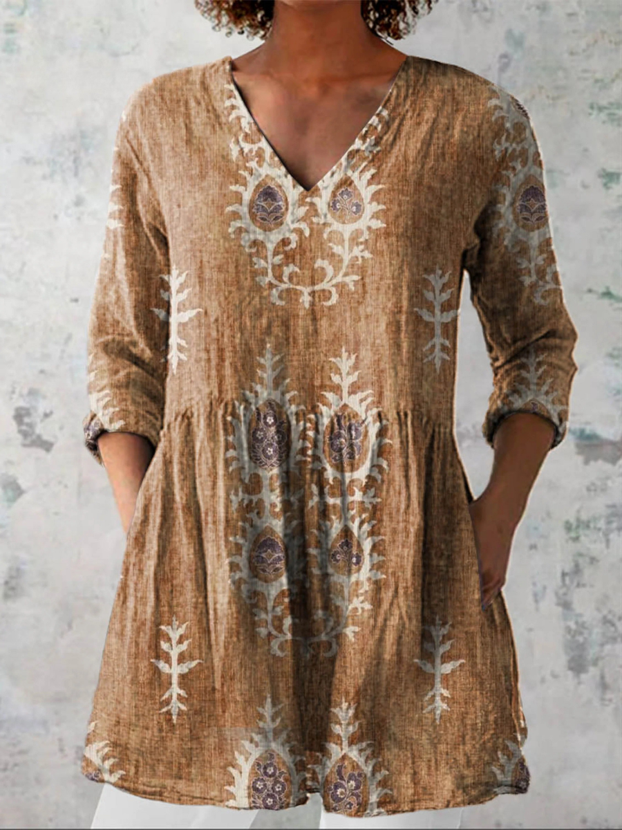 Daniela – Long Blouse with Statement Pattern
