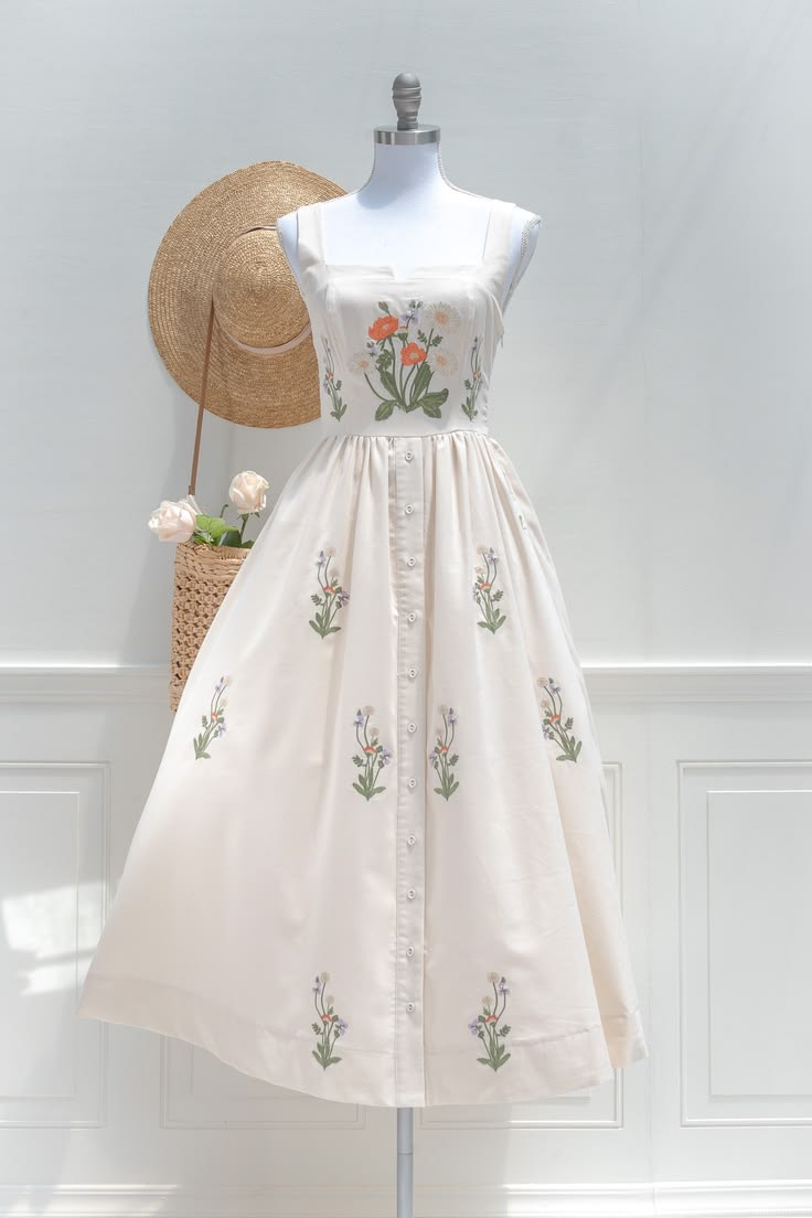 Juliet Embroidered Midi Dress Large