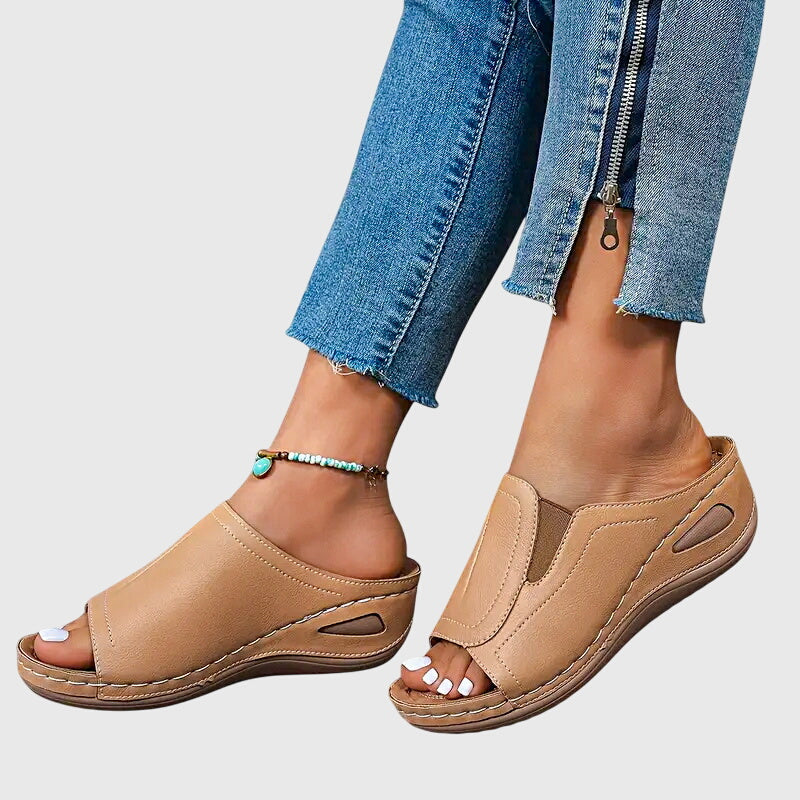 Hadley - Orthopedic Sandals