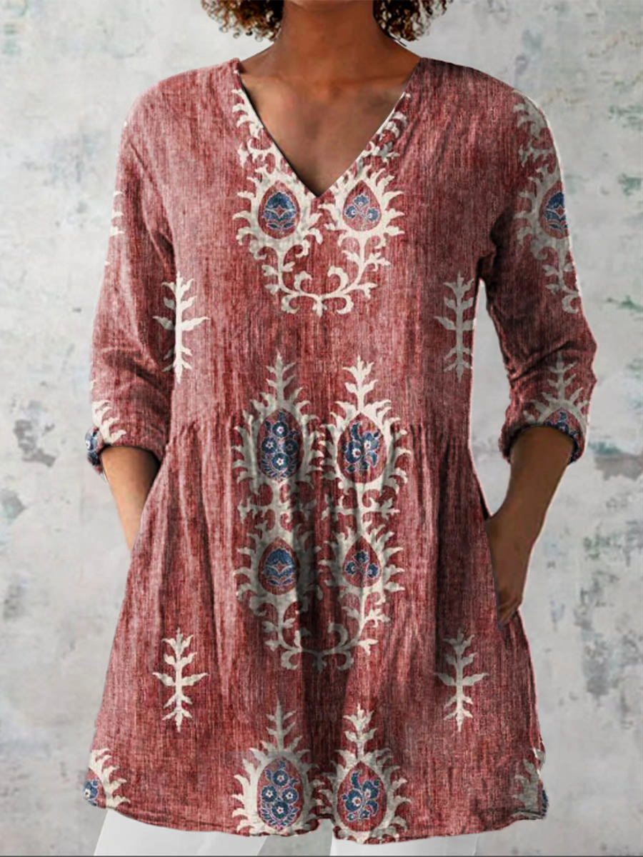 Daniela – Long Blouse with Statement Pattern