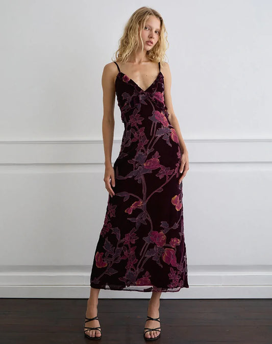 Yamira Maxi Dress In Floral Devore Burgundy