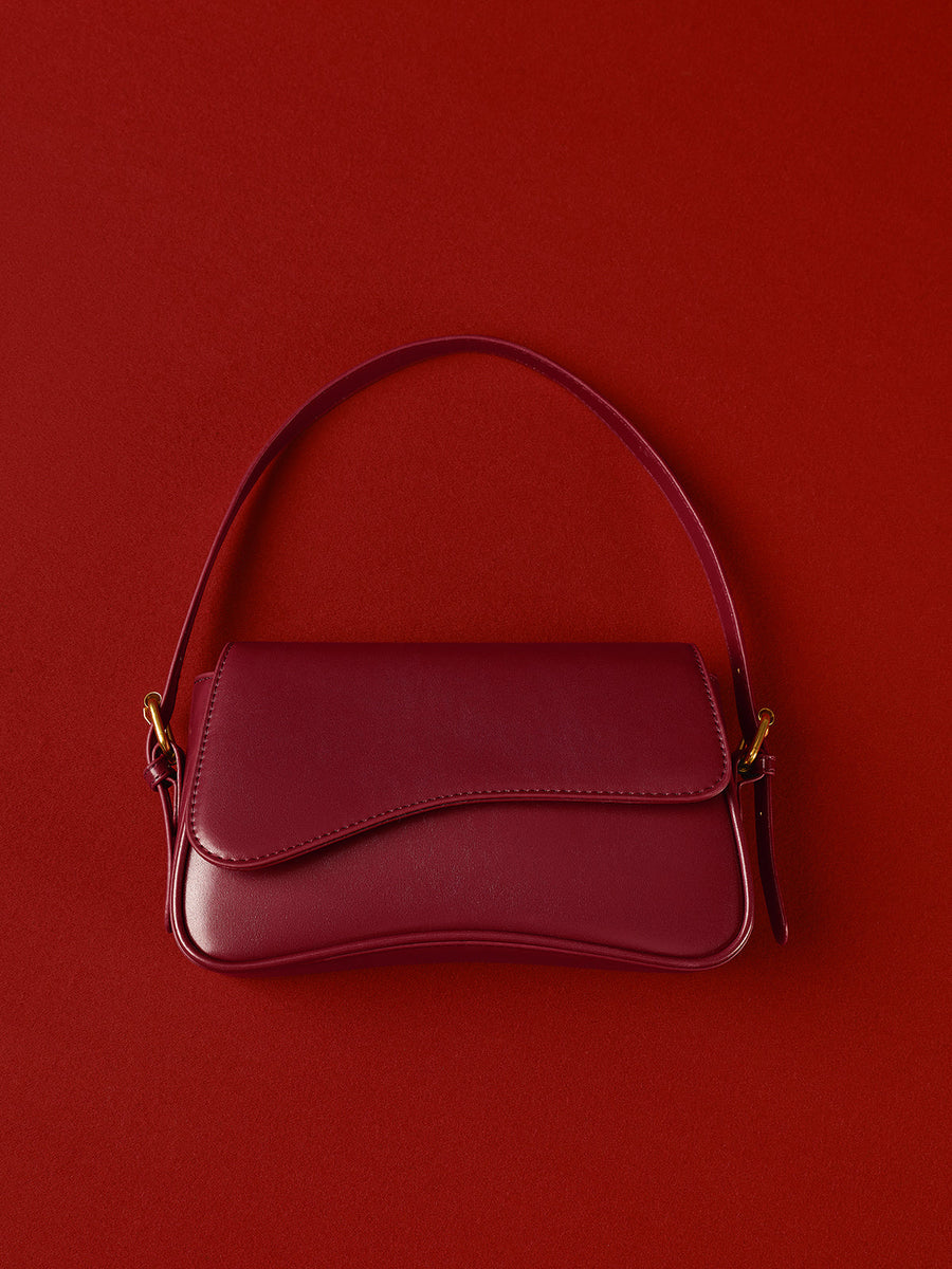Shoulder Bag with Soft Lines and Flap