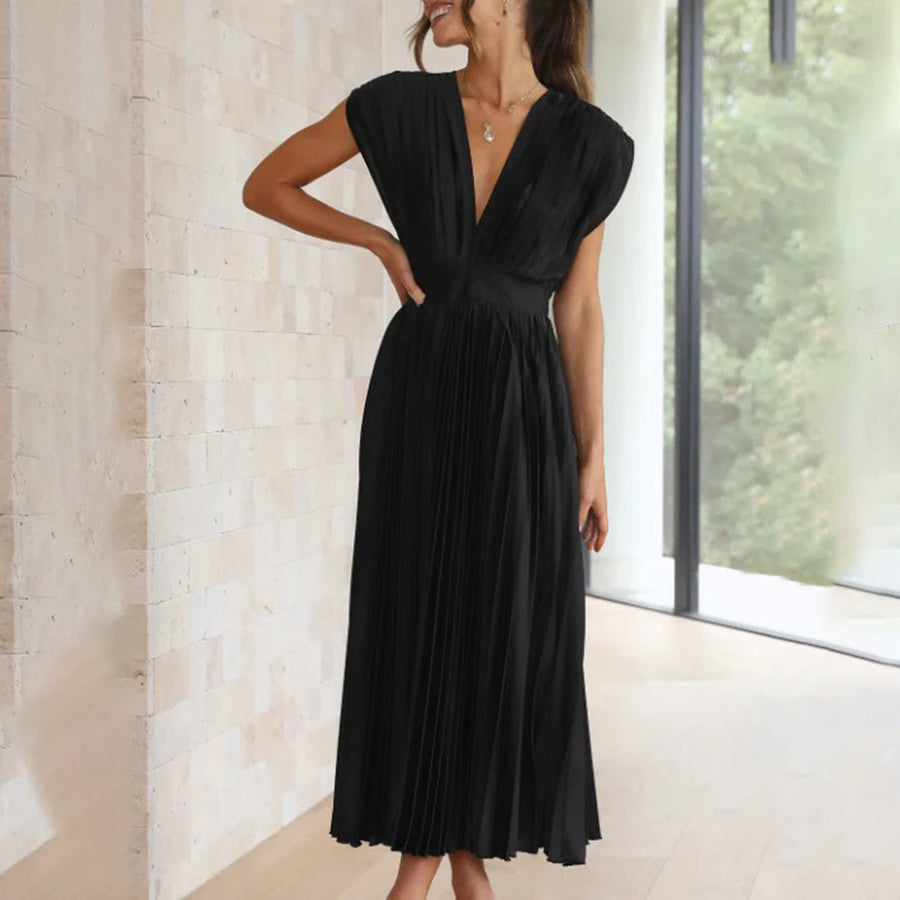 Evie - Timeless Pleated Midi Dress