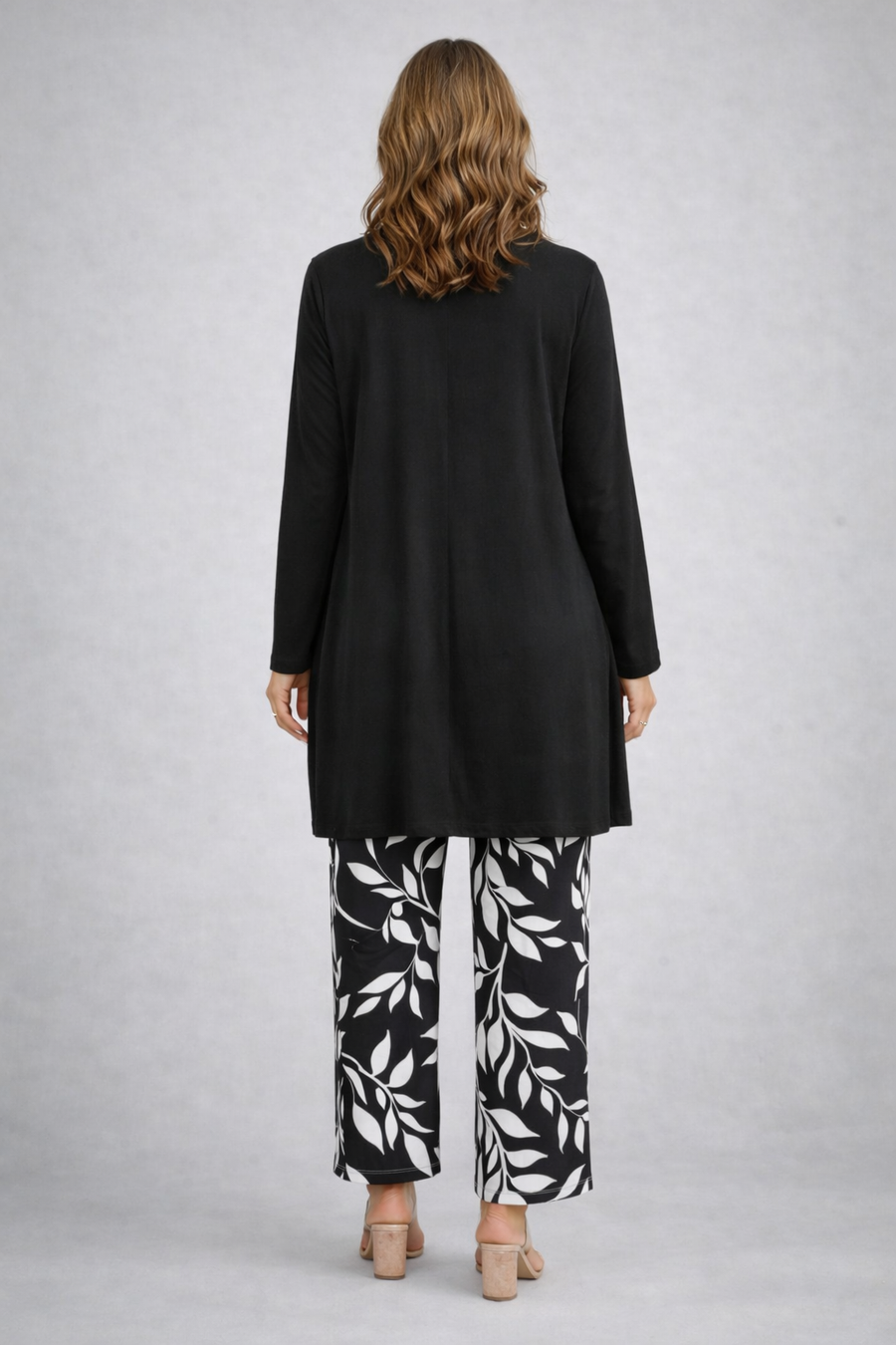 Ione – Elegant Three-Piece Set