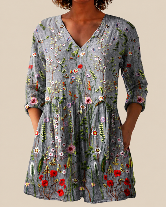 Tina – Long Blouse with Statement Pattern