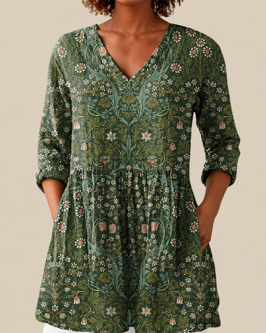 Amalia – Long Blouse with Statement Pattern