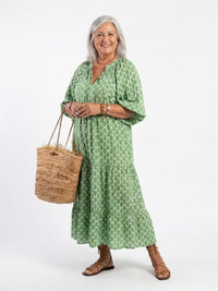 Edie – Patterned V-Neck Three-Quarter Sleeve Midi Dress