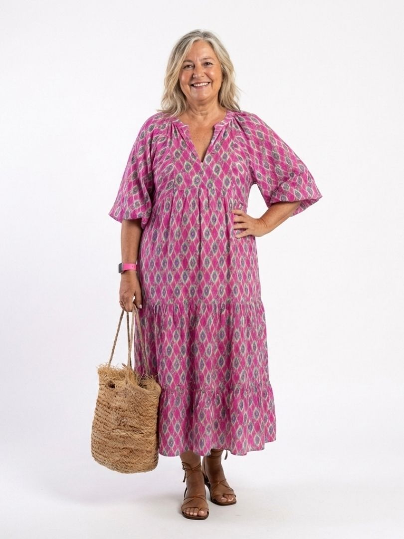Edie – Patterned V-Neck Three-Quarter Sleeve Midi Dress