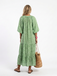 Edie – Patterned V-Neck Three-Quarter Sleeve Midi Dress