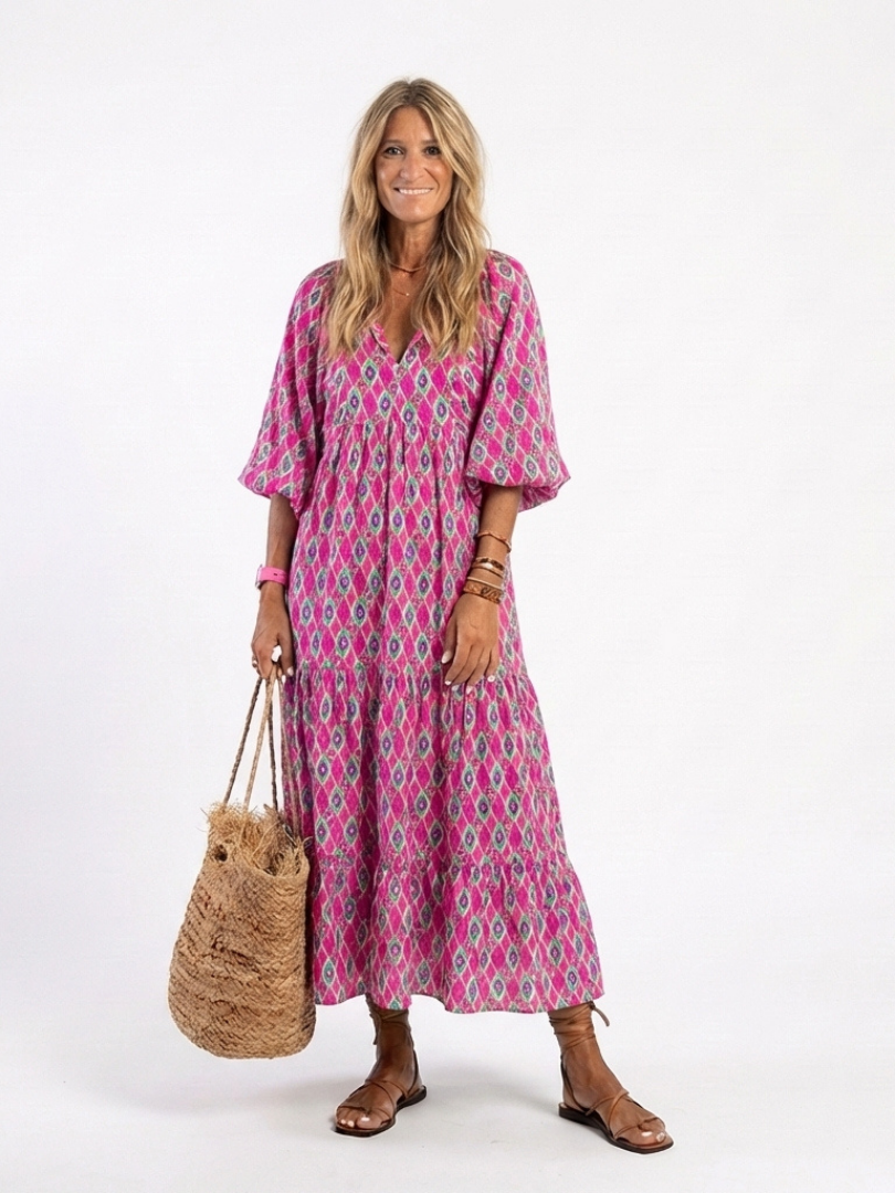 Edie – Patterned V-Neck Three-Quarter Sleeve Midi Dress